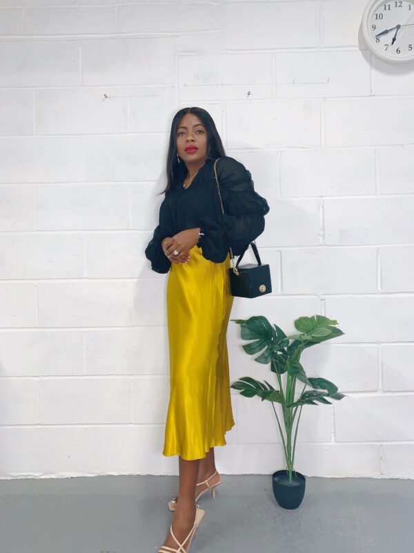 lizolusesan how to style a satin skirt